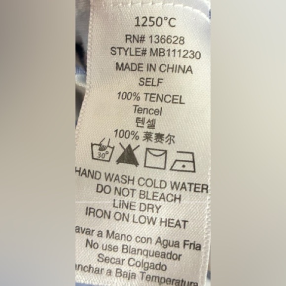 1250C Striped Gray Button-Up Women’s Top L - Picture 10 of 10